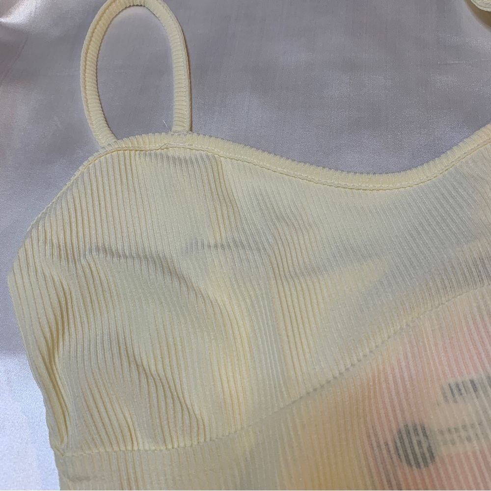 NWT✨ PrettyLittleThing Crop Top - Picture 4 of 5